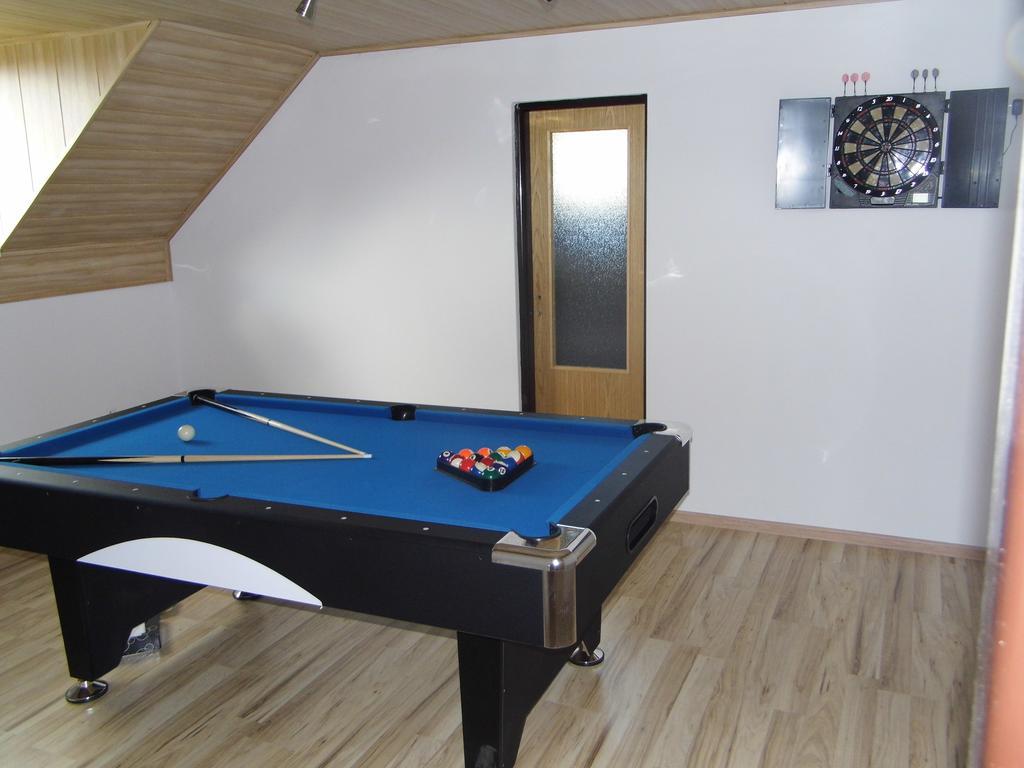 Guest House Kovalik Sucha Hora Экстерьер фото